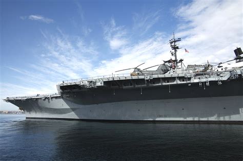 The USS Midway Museum: A Fascinating Journey Through Naval History!