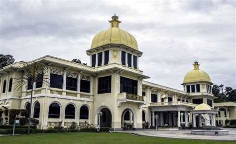 Istana Negara: A Glimpse into Malaysia's Regal Majesty!